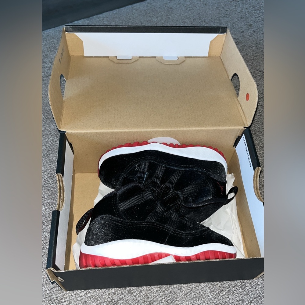 Jordan 4’s velvet bred